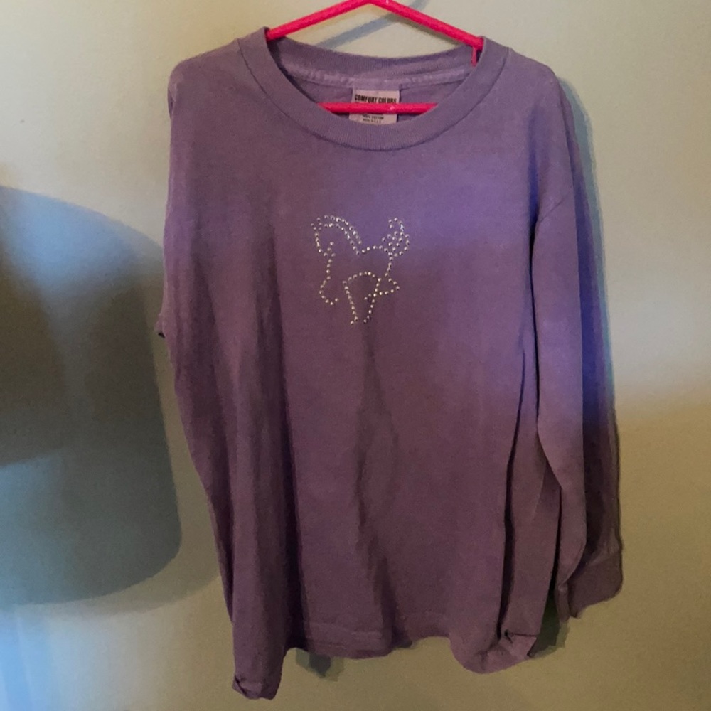 Girls mrs long sleeve top. Rhinestone horse adorns the front.